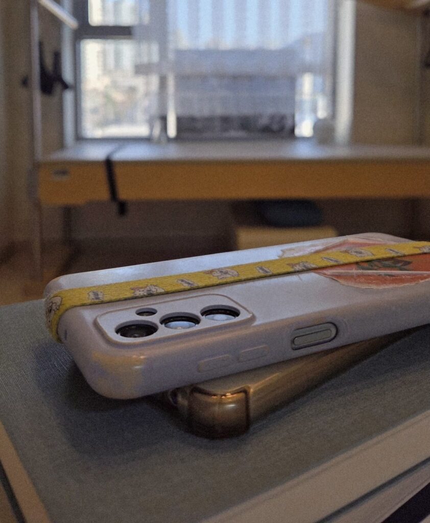 [건강 칼럼] 숙면의 첫 번째 조건: 스마트폰을 침실 밖으로 유배 보내라 2